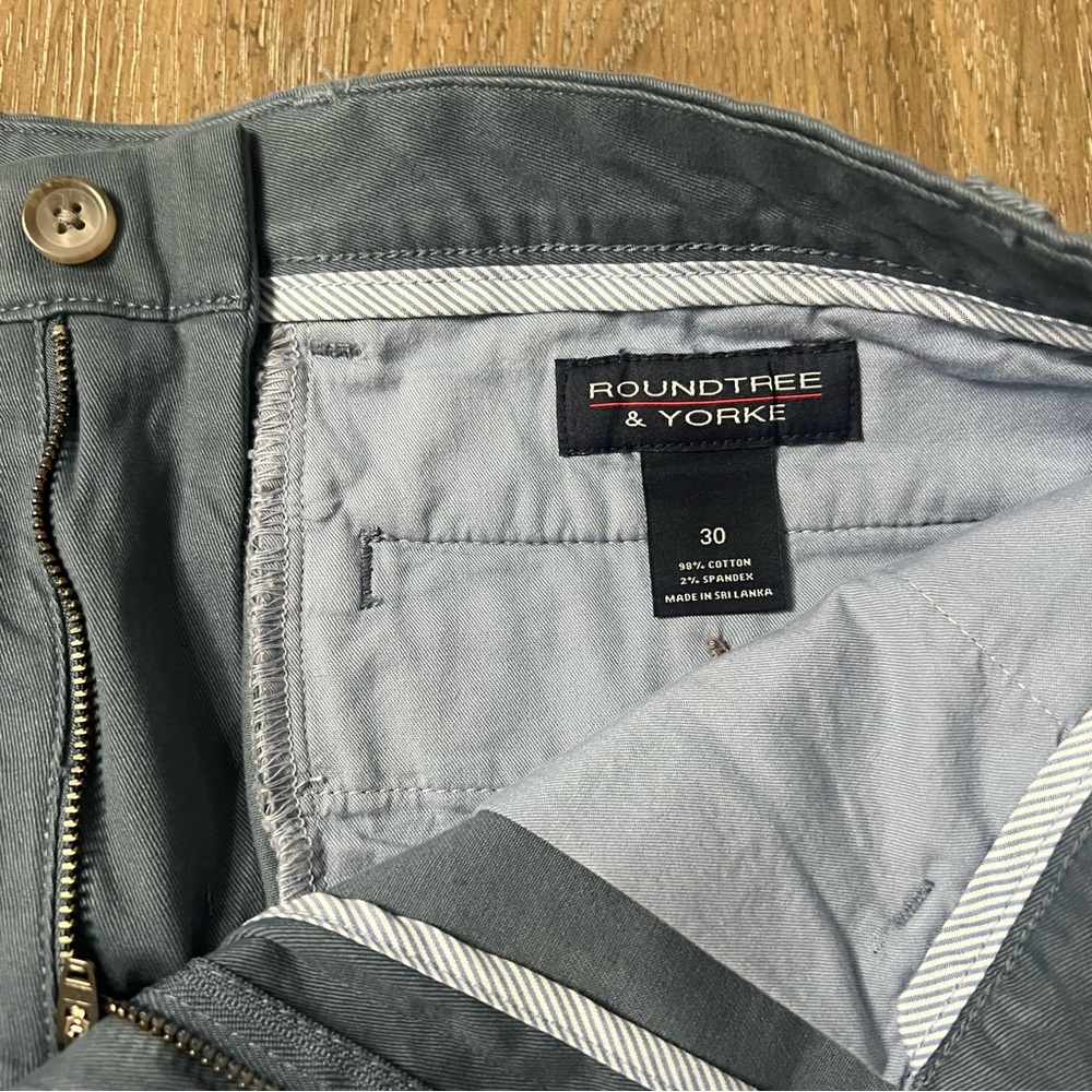 NWT Roundtree & Yorke Vintage Indigo Flat Front Shorts Size 30 and 8” inseam - Picture 4 of 7